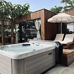 Σπίτι διακοπών 10gardens Premium Mobile Homes With Private Jacuzzi & Sauna By Oiko Collection Privlaka (Zadar)