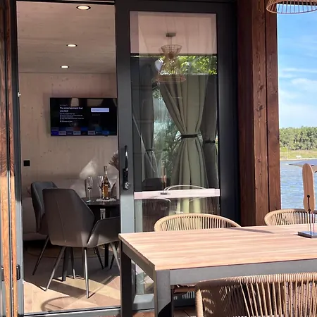 10gardens Premium Mobile Homes With Private Jacuzzi & Sauna By Oiko Collection *