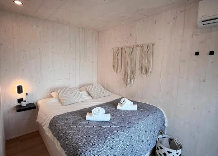 10gardens Premium Mobile Homes With Private Jacuzzi & Sauna By Oiko Collection Hébergement de vacances Privlaka (Zadar)