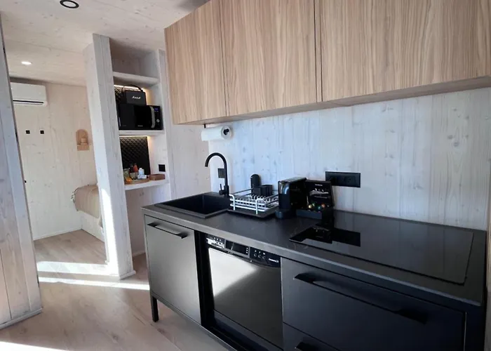 10gardens Premium Mobile Homes With Private Jacuzzi & Sauna By Oiko Collection Privlaka