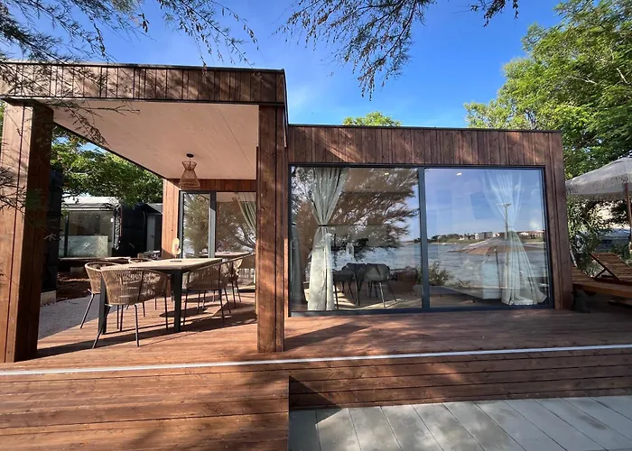 10gardens Premium Mobile Homes With Private Jacuzzi & Sauna By Oiko Collection * Privlaka