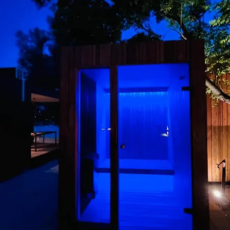10gardens Premium Mobile Homes With Private Jacuzzi & Sauna By Oiko Collection Feriehus