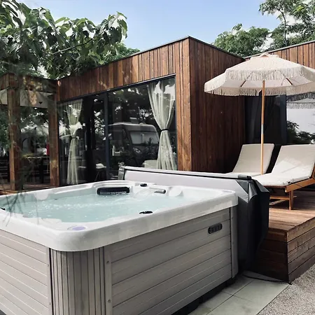 Feriehus 10gardens Premium Mobile Homes With Private Jacuzzi & Sauna By Oiko Collection Privlaka (Zadar)