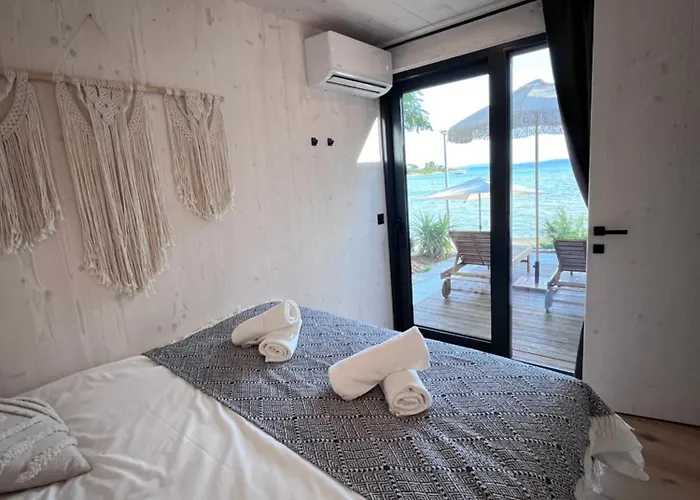 10gardens Premium Mobile Homes With Private Jacuzzi & Sauna By Oiko Collection Privlaka (Zadar)